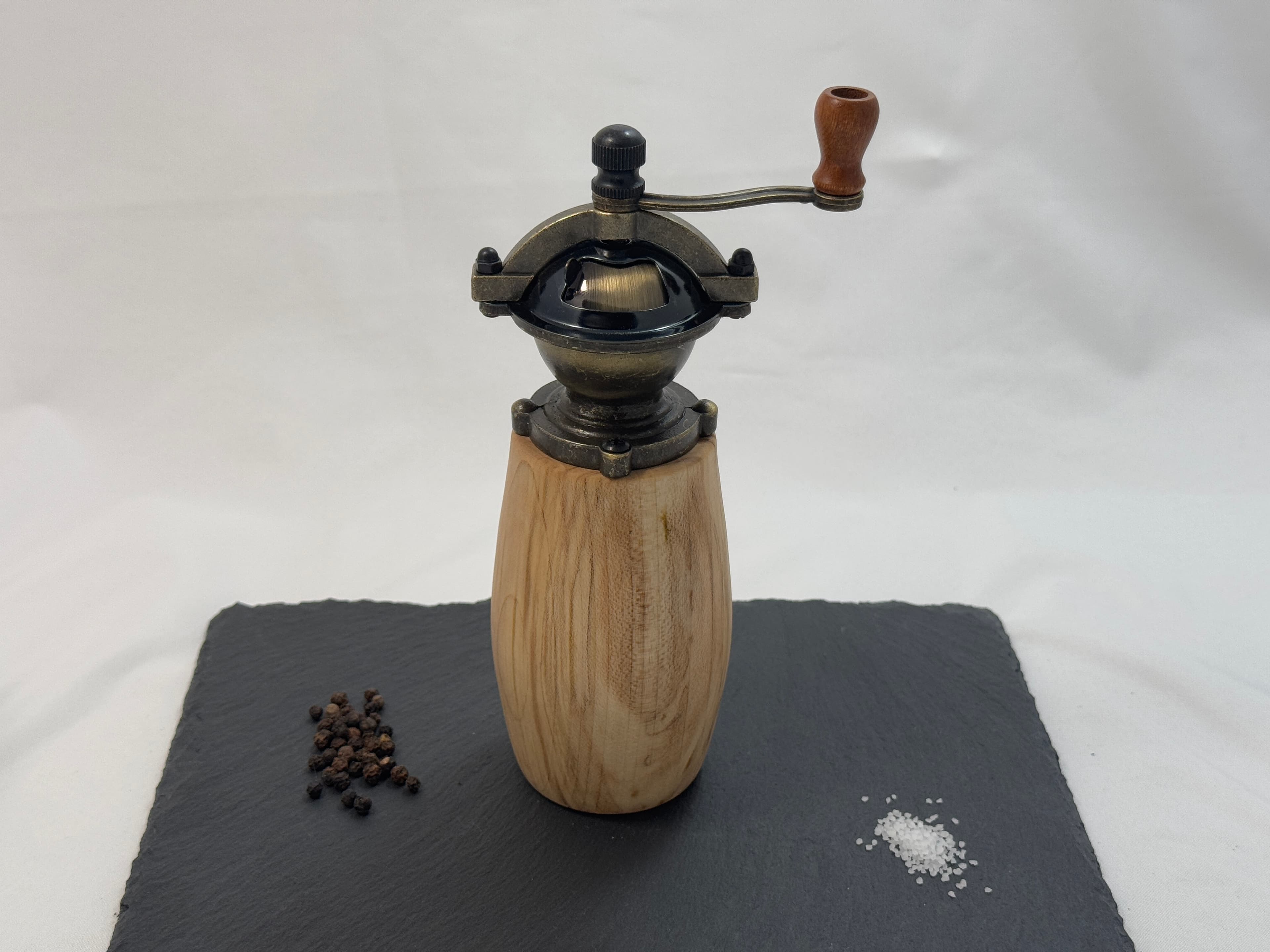 Pfeffer-/Salzmühle aus Schwarzerlenholz