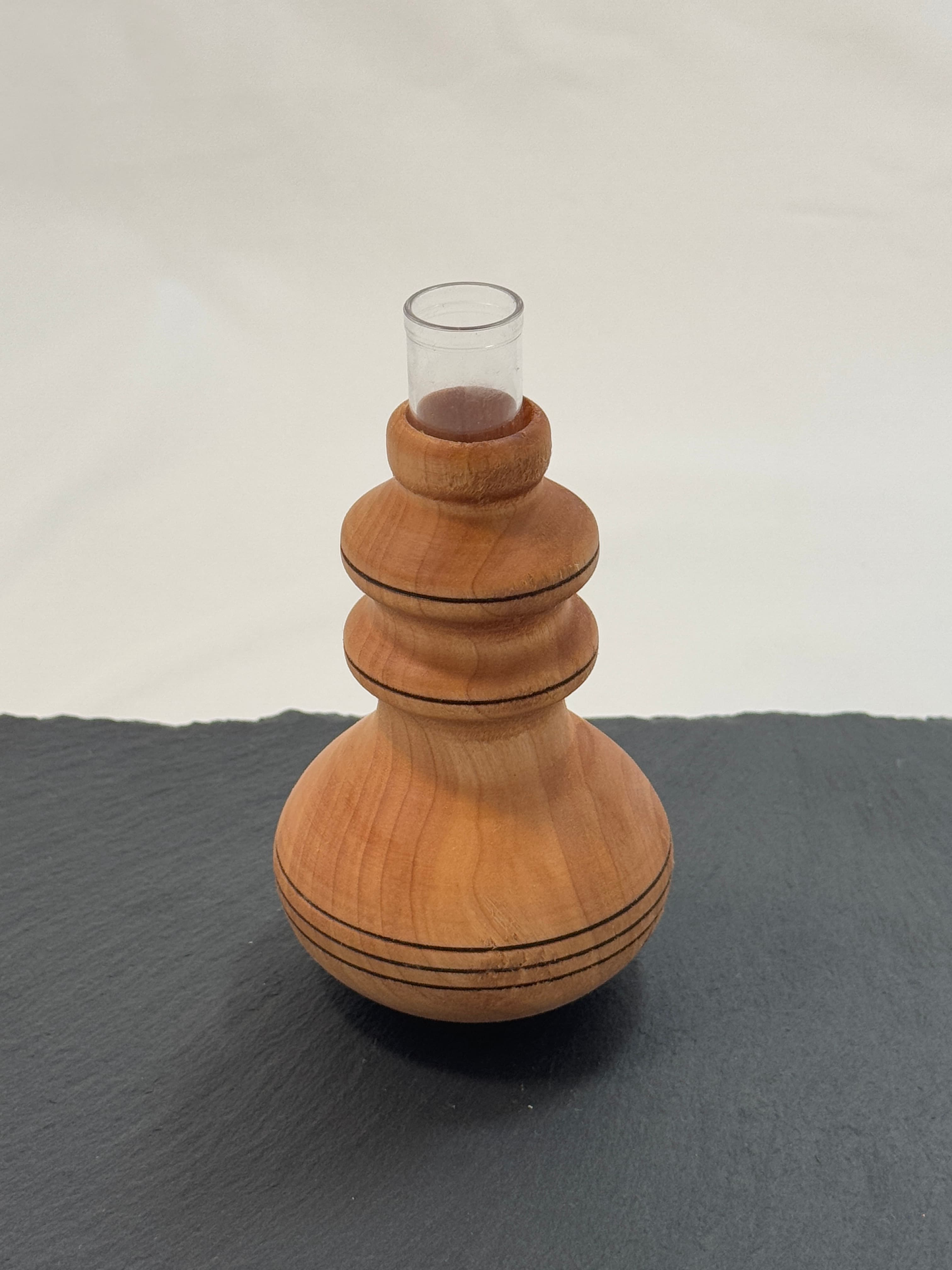 Vase aus Weidenholz